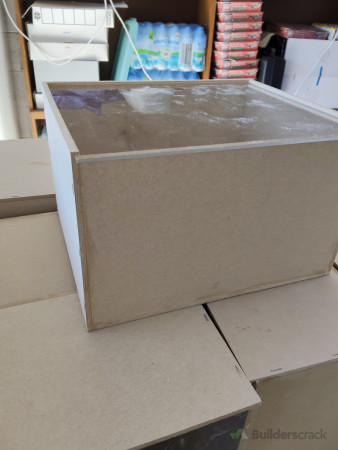 Perspex sheet fitting to the boxs