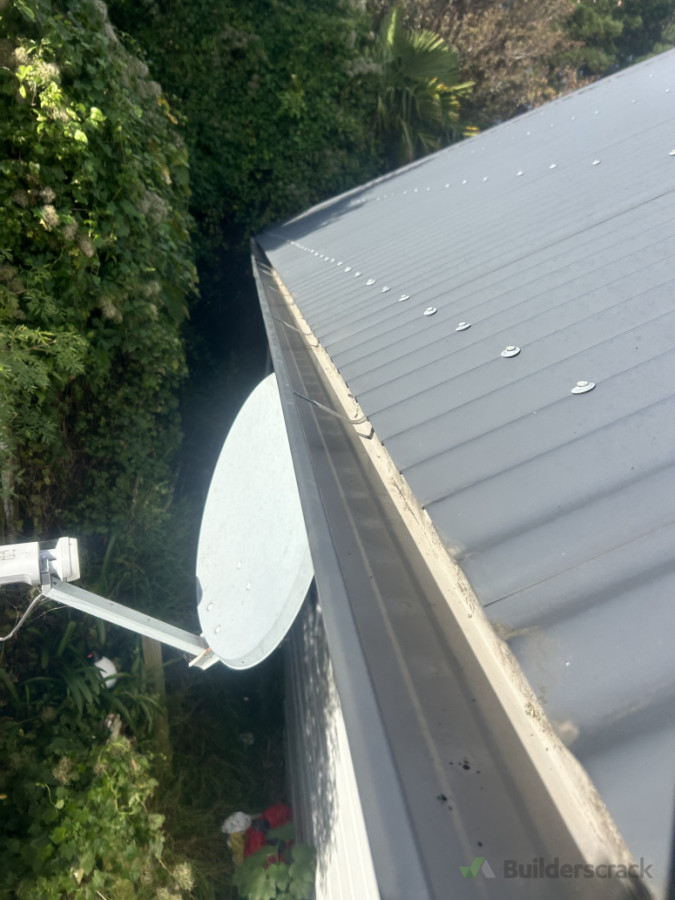 Gutter clean after