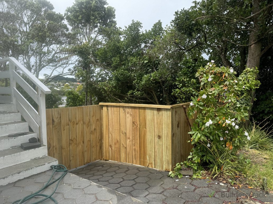 Pine fence with gate