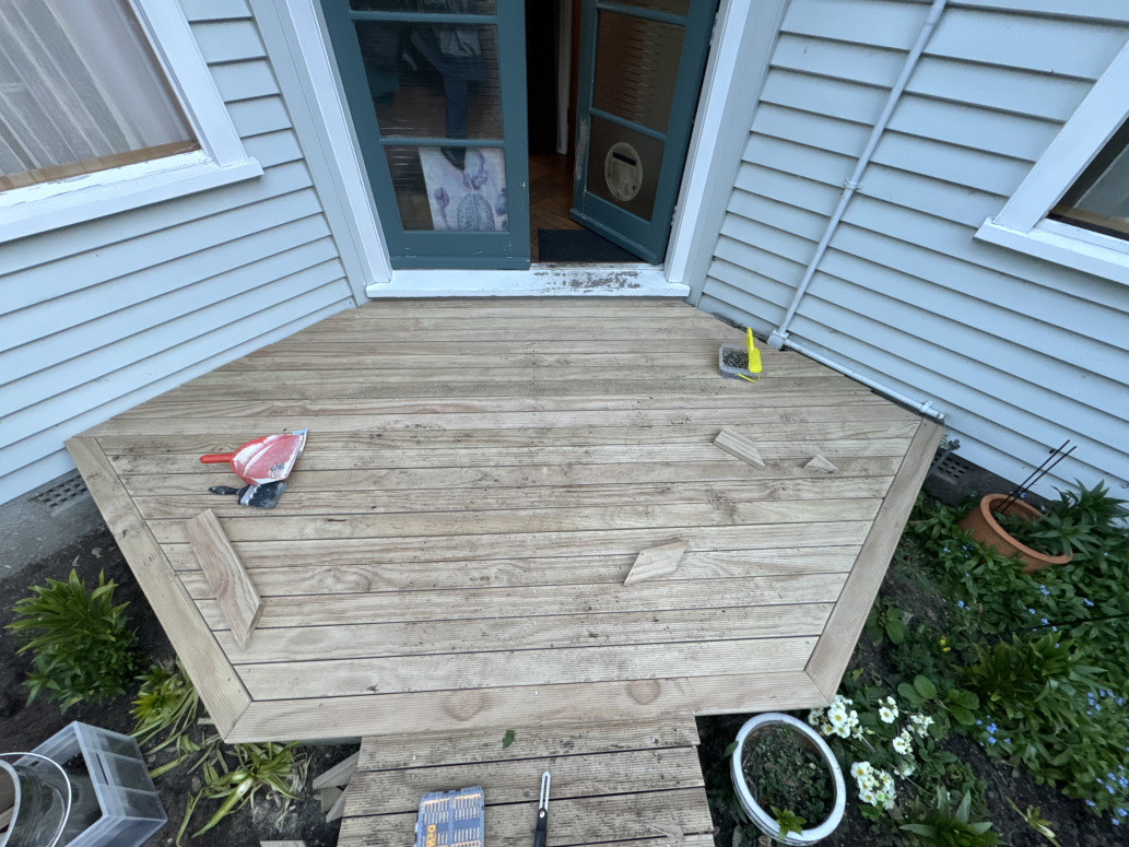 Smooth pine landing
