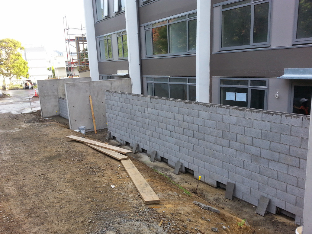Block wall