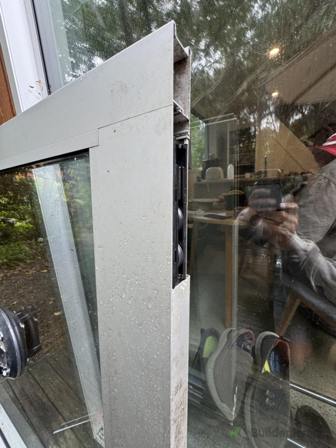 Commercial sliding doors repairs