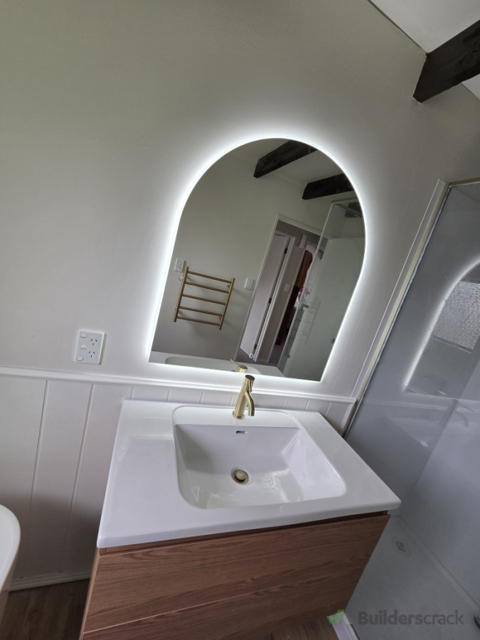 Led Mirror & Towel Rail Renovation