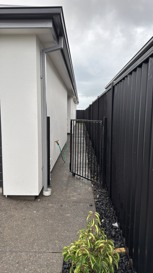 Fence gate installed