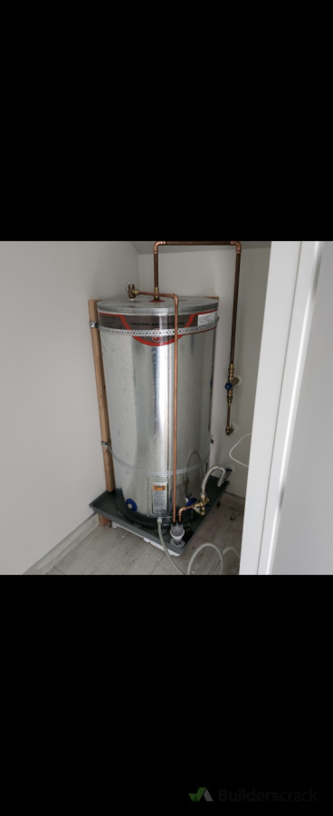Hot water cylinder installation