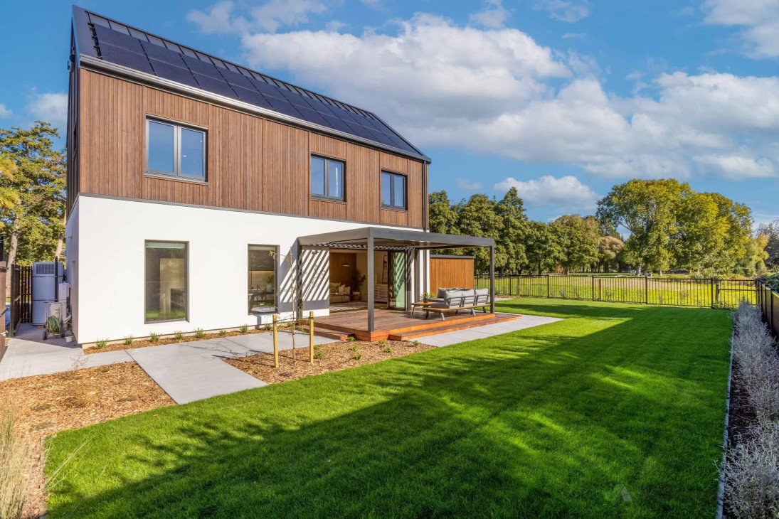Beautiful ultra-energy efficient home (certified Passive House Plus)