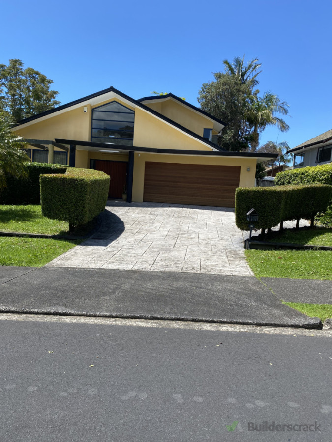 Driveway hedges