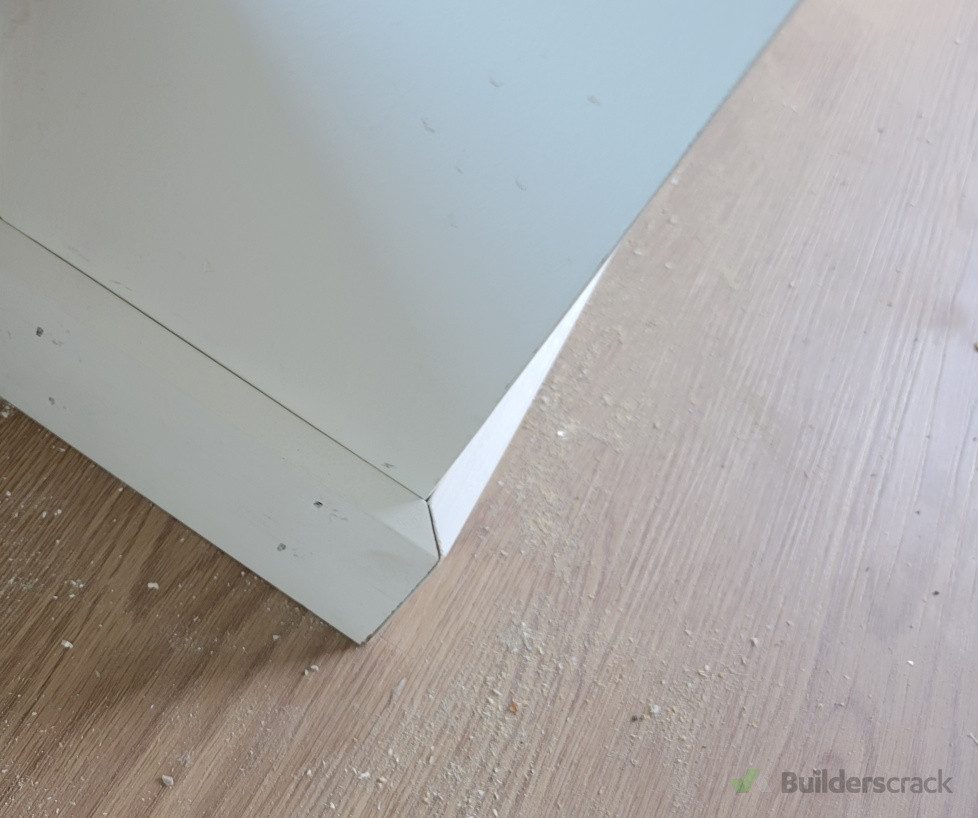 skirting board