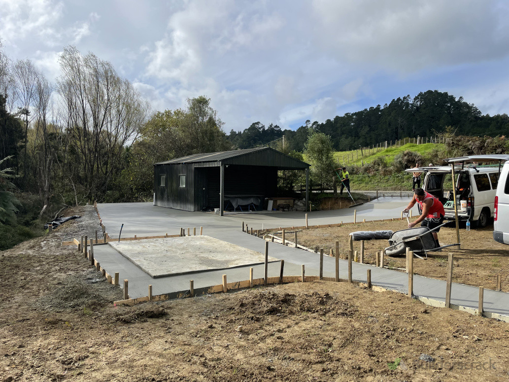 220m2 broom finish