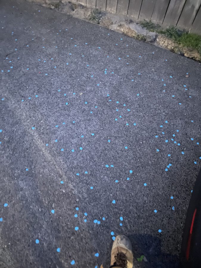 Glow-stone exposed aggregate concrete