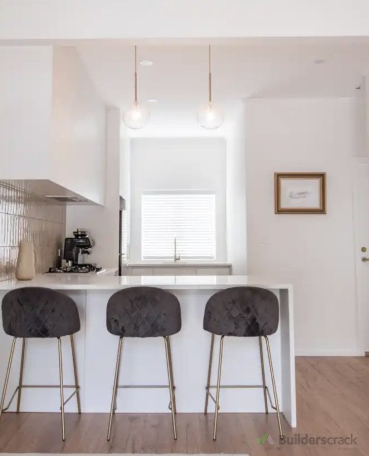 4 Halifax Avenue