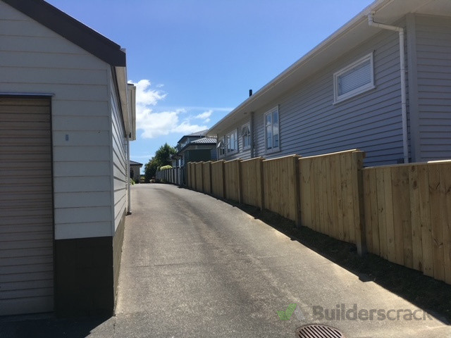 From brickwork to paving, fencing and repair we offer a wide range of site solutions.
