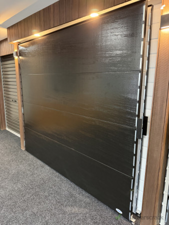 Flat - Woodgrain