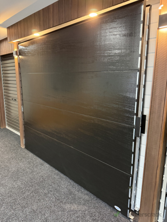 Flat - Woodgrain
