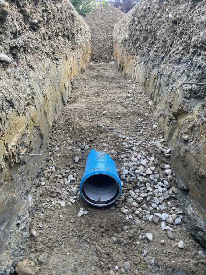 Pipe laying