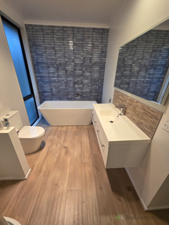 Gladstone  tiled floor and splashback project
