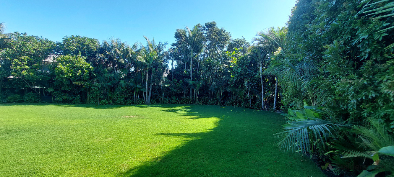 Garden maintenance