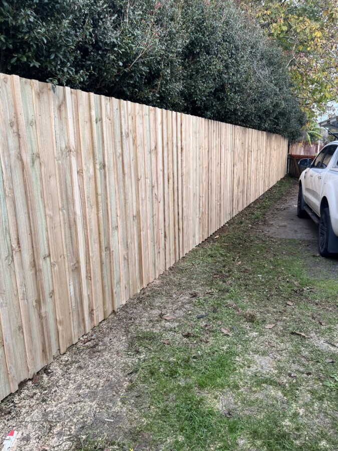 20 meter fence with battens for privacy