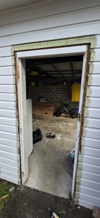 Old jamb removal