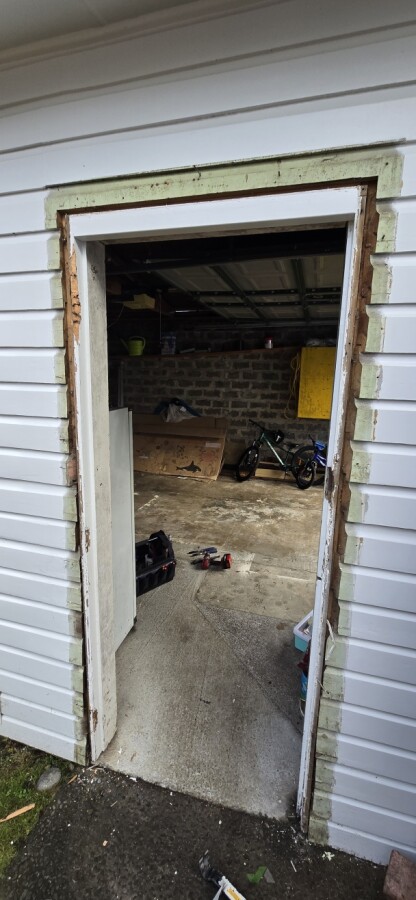 Old jamb removal