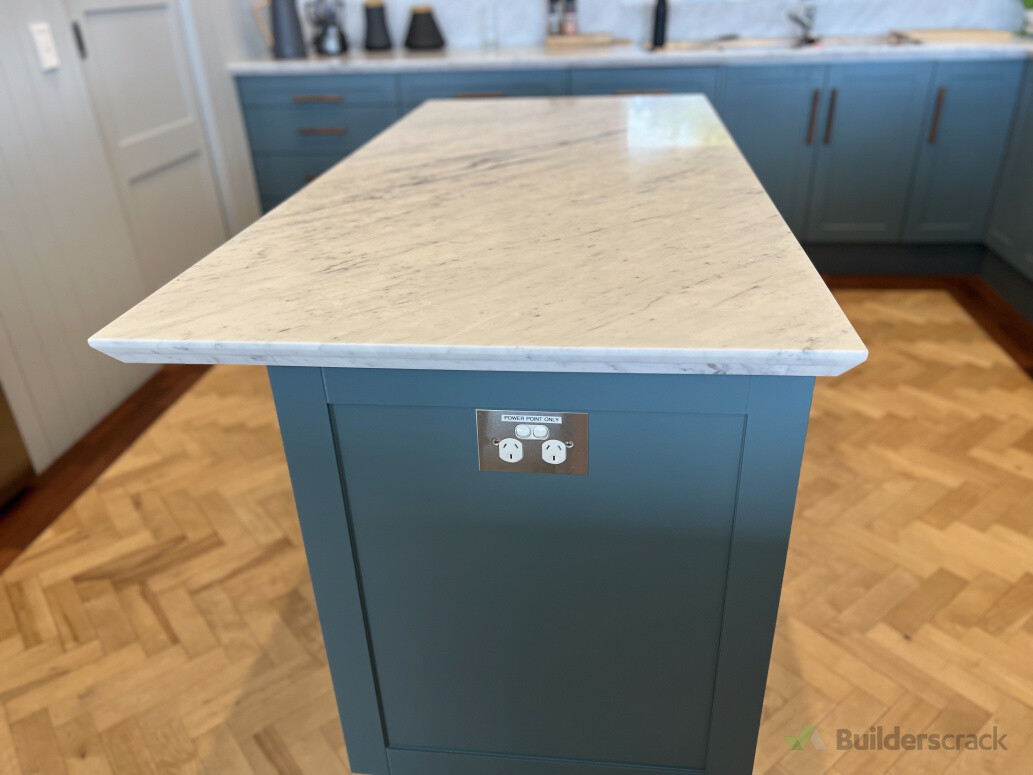 MARBEL ISLAND BENCH AT PT CHEFFIER. ALL HARDWARE . CLIPSAL BSL RANGE ON THIS INSTALLATIOON