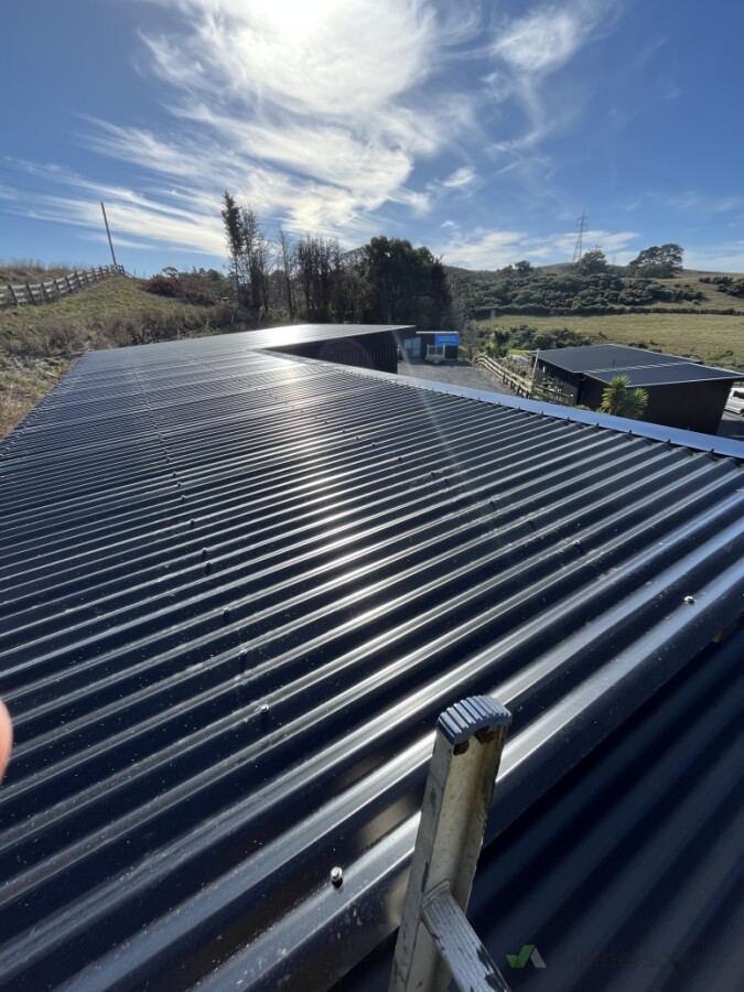 Shipping container 3 degree roof