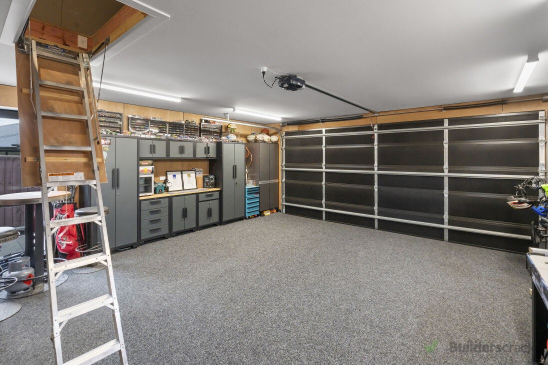 ply wood garage with negative detail