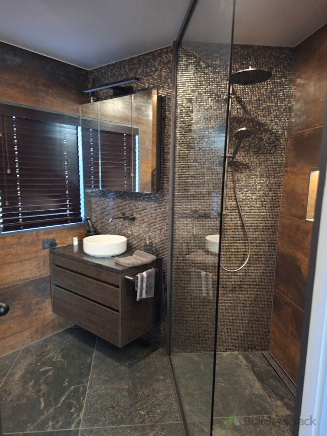 Glenfield,  bathroom design and renovation