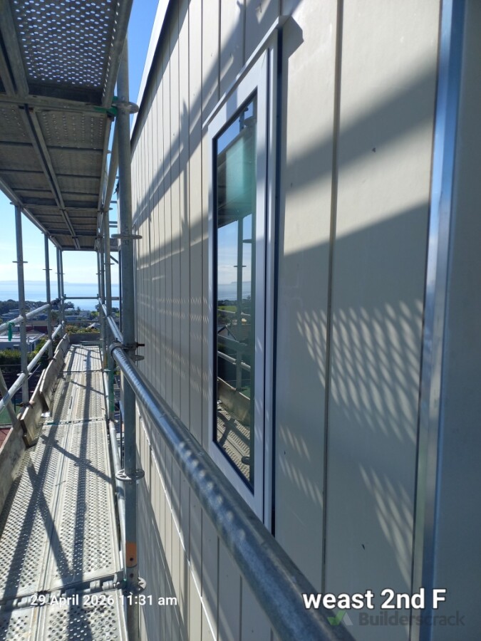 Cladding is a system, not a surface. Installed with weathertightness and code compliance in mind — from cavity to junction detailing.