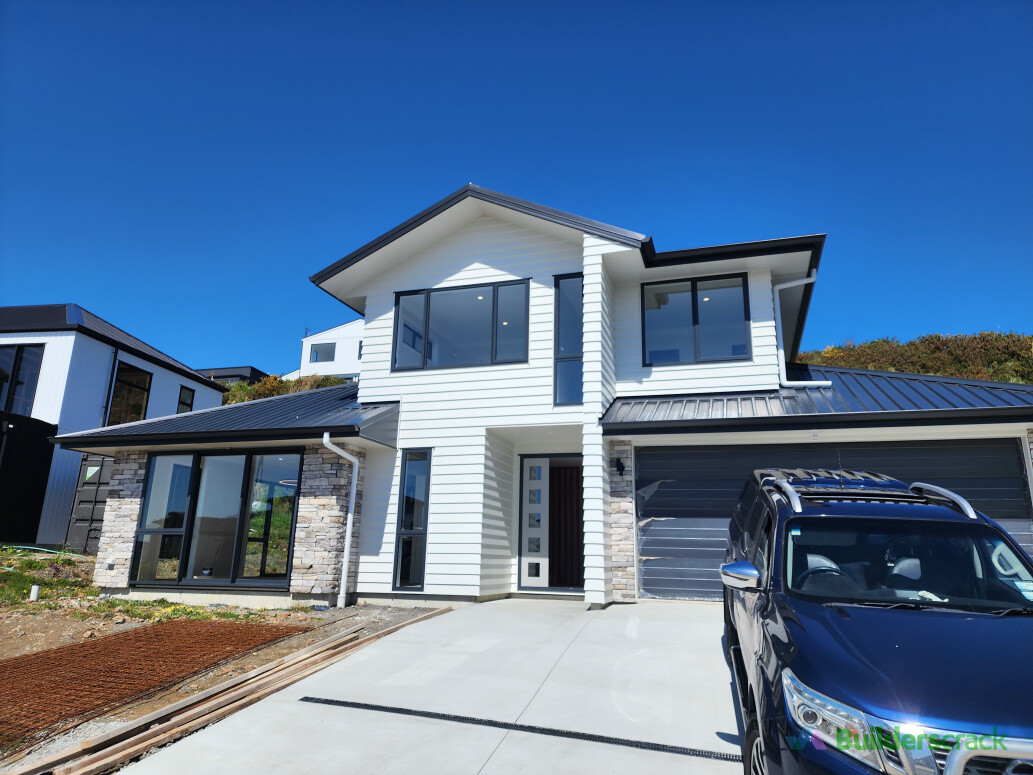 New build in aotea