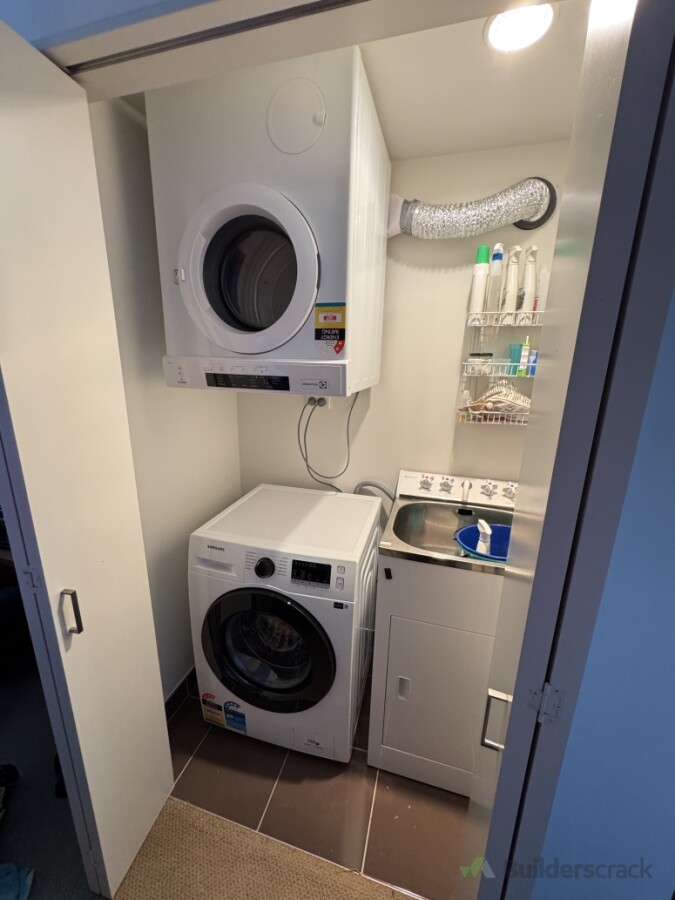 Mounting and ducting dryer