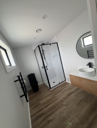 Finish Ensuite
