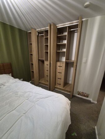 Wardrobe 1/ Cont.