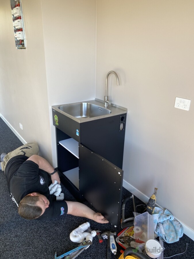 Laundry tub install