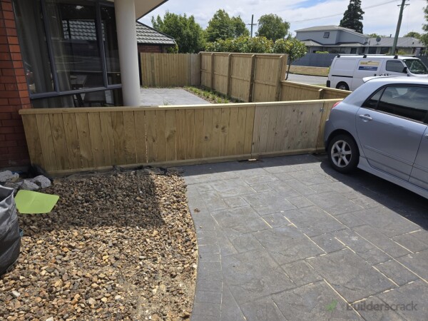 Short fence with gate to path