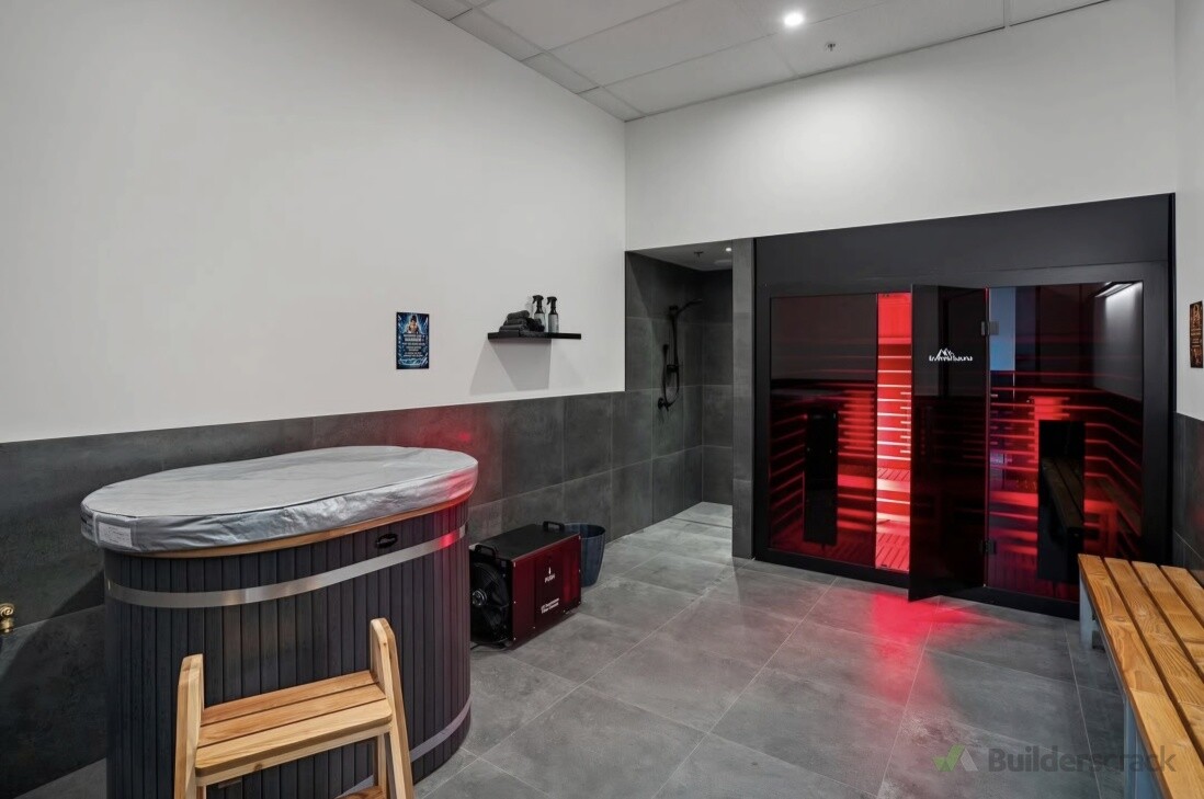 Hyperbolic Gym - Sauna & Cold Plunge Room