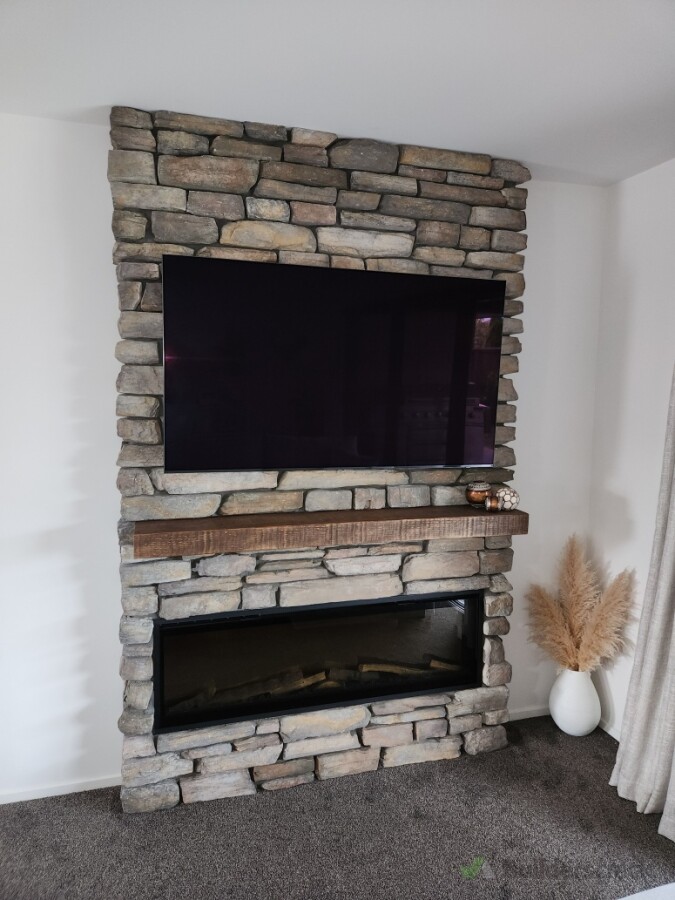 Feature Fireplace and Mantel