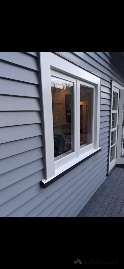 Side view casement window finish
