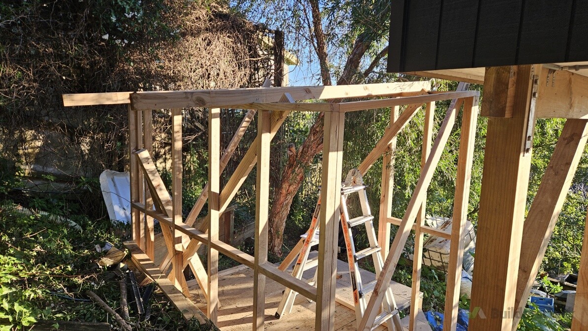 Tool / Gardens shed