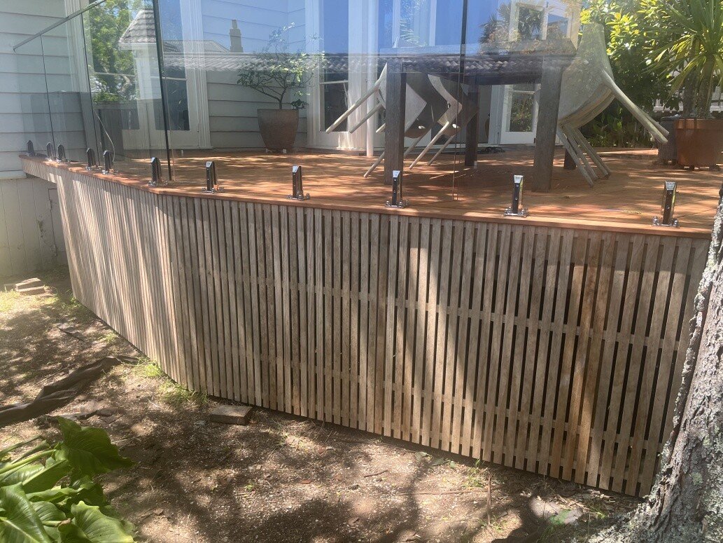 Deck Mt Eden