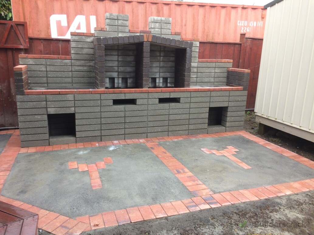 Outdoor stack bond honed gas BBQ