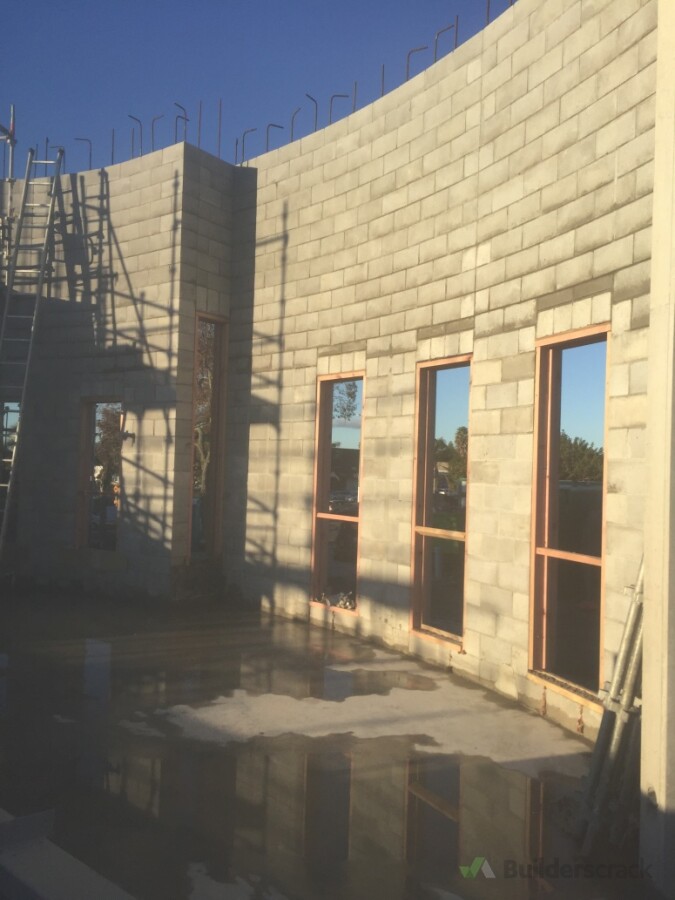 Curved structural block walls