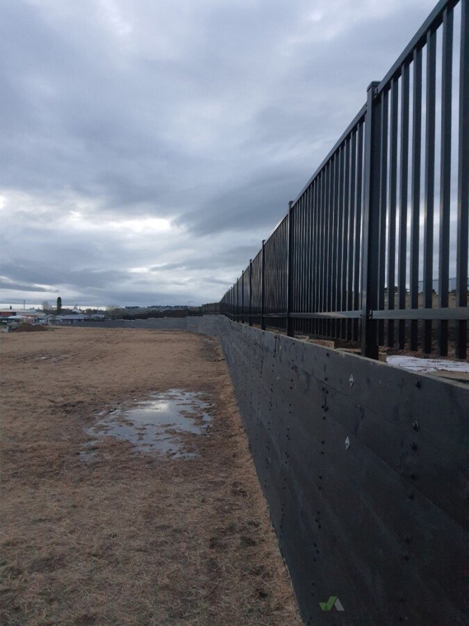 Aluminum commercial Fencing