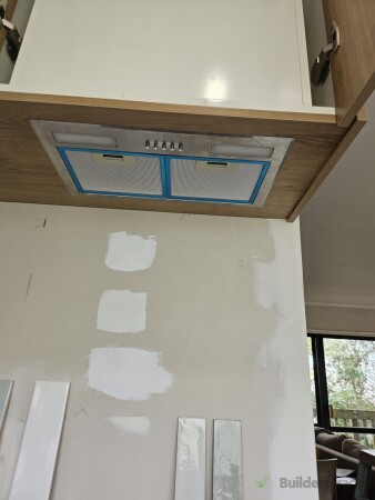 Installed hidden kitchen rangehood