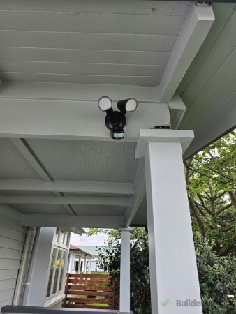 Installed outside sensor light 💡