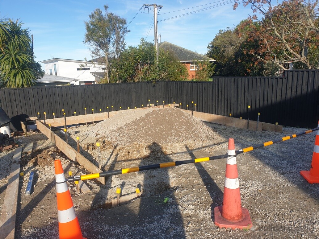 Builders crack and Versatile Client New Lynn