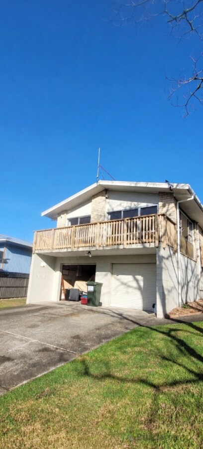 Baton pine Timber balustrade