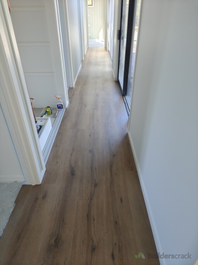 Hall and dinning 70sqm vinyl planks