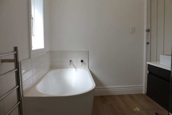 Completed bathroom photos - bath and tapware