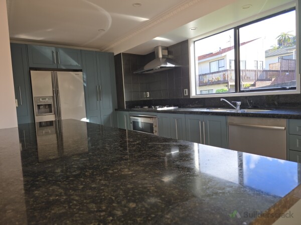 2nd kitchen is look tidy